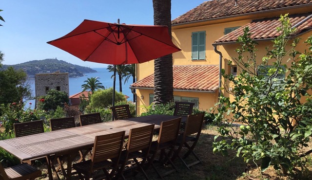 Beautiful Provencal Villa Close To The Beach And Accommodation