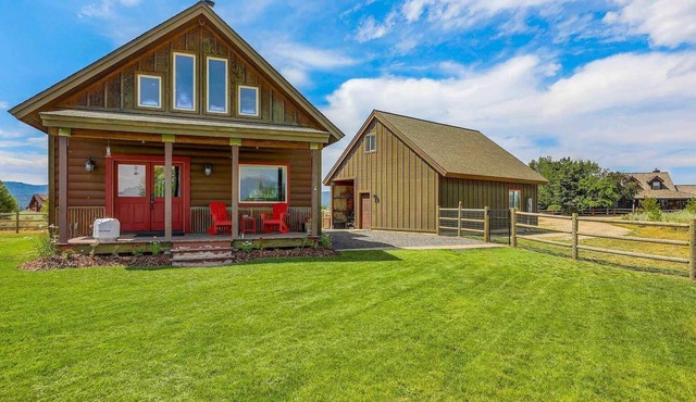 Beautiful panoramic mountain views and ample parking for toys