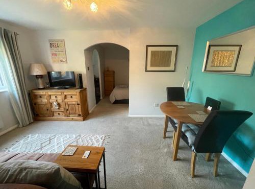 Beautiful Peaceful Studio Flat