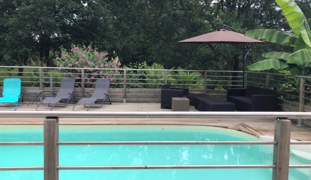 BEAUTIFUL PERIGOURDINE rated 3 STAR - WITH PRIVATE SWIMMING POOL AND FIBER