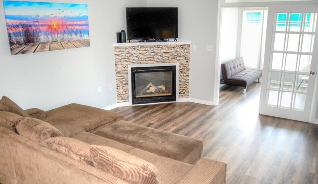 Beautiful Pet friendly in gated community