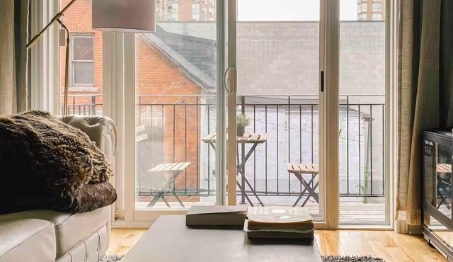 Beautiful Petit Gem Ap. In Downtown! Walk Anywhere