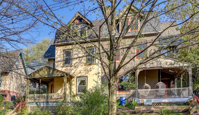 Beautiful Philly Home Near Wissahickon Valley Park