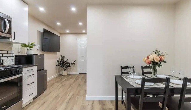 Beautiful place+great location with large smart TV.