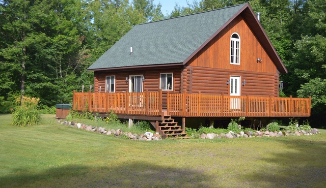 Beautiful Ponderosa Pine Log Cabin - Northwoods Retreat On 10 Acres