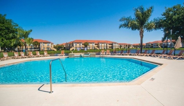 Beautiful pool great location near to the beach. Special Prices for Nov and Dec!