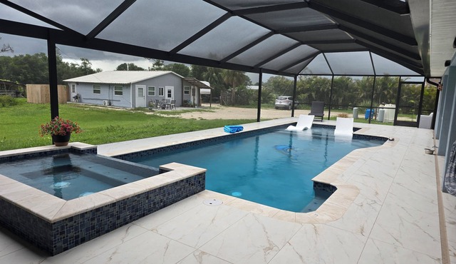 Beautiful Pool Property in peaceful area