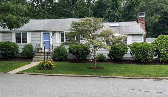 Beautiful Popponesset Beach Home, short walk to the beach