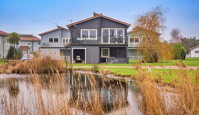 Beautiful private villa for 6 people with WIFI, pool and terrace