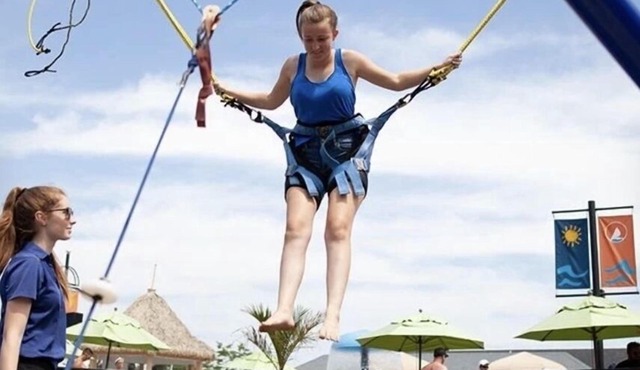 Beautiful privately-owned cottage in sherkston shore resort.