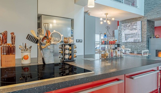 Beautiful private villa for 8 people with WIFI, TV, terrace, pets allowed and parking