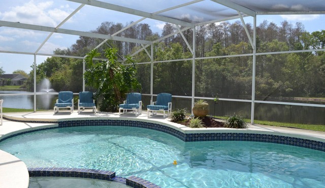 Beautiful private 3 bed villa with spa and amazing south facing lake view