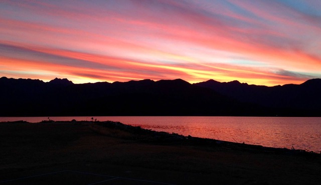 Beautiful private bungalo in Seabeck Hood Canal.