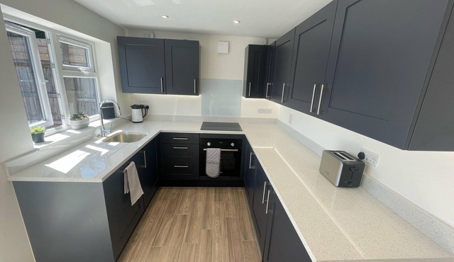 Beautiful Private Detached 1-bed Bungalow