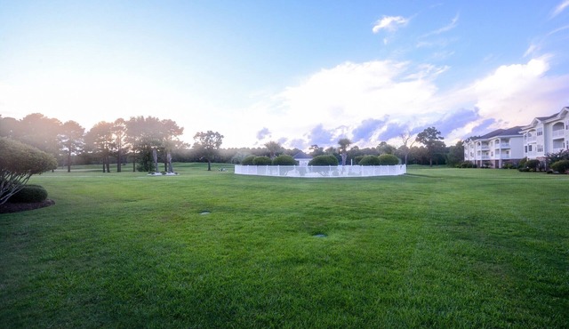 Beautiful private end unit! Featuring 2b/2b near swimming pool.