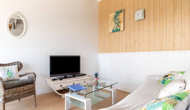 Beautiful private villa with A/C, private pool, WIFI, TV, terrace, pets allowed and panoramic view