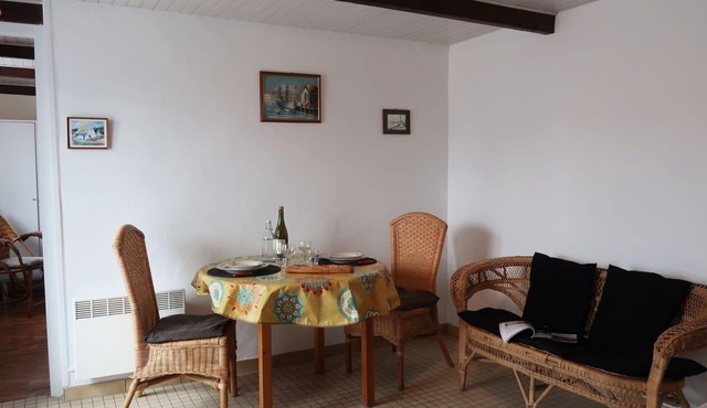 Beautiful private villa for 2 people with pets allowed