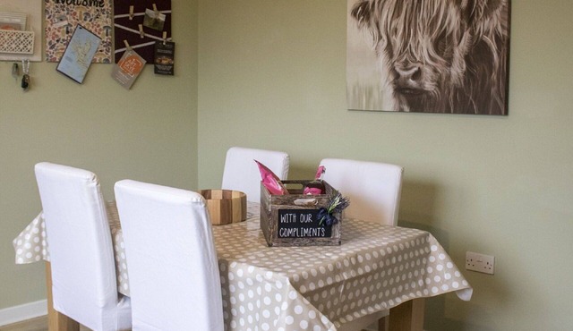 Beautiful private villa for 4 people with WIFI, TV and parking