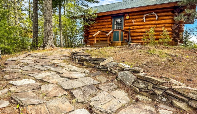 Beautiful Private Island Getaway-Boat Rental Available!