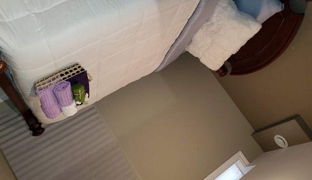 BEAUTIFUL PRIVATE ONE BEDROOM APARTMENT ON AIRPORT ROAD!