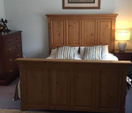 Beautiful private room with Kingsize bed and large private en-suite