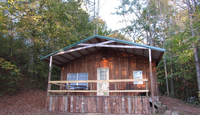 Beautiful, private, serene and clean! Near Athens and Hocking Hills.