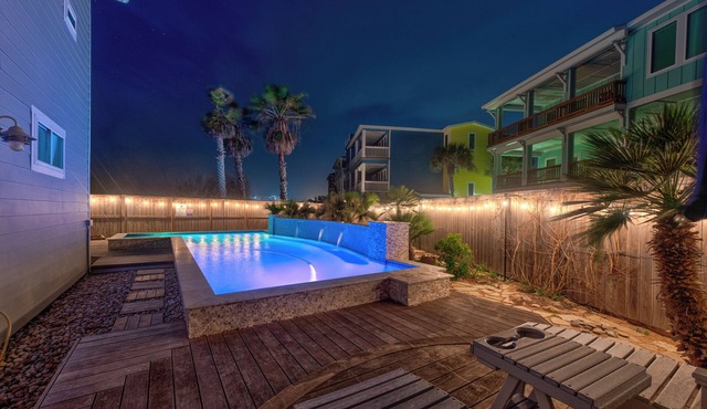 Beautiful private pool, spacious back yard great for family fun!