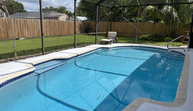 Beautiful Private Screened Pool/Patio Home, Recently Renovated and CLEAN!