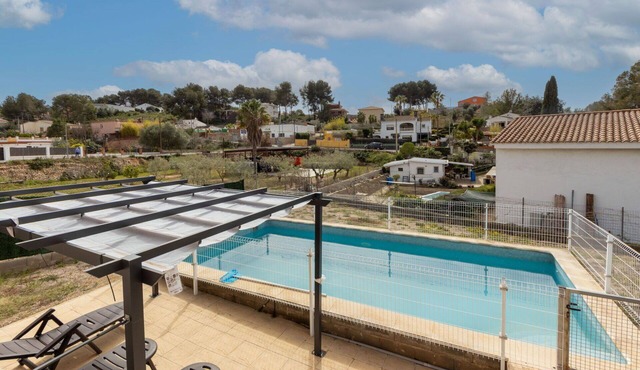 Beautiful private villa for 6 people with WIFI, private pool, TV, terrace, pets allowed and park...