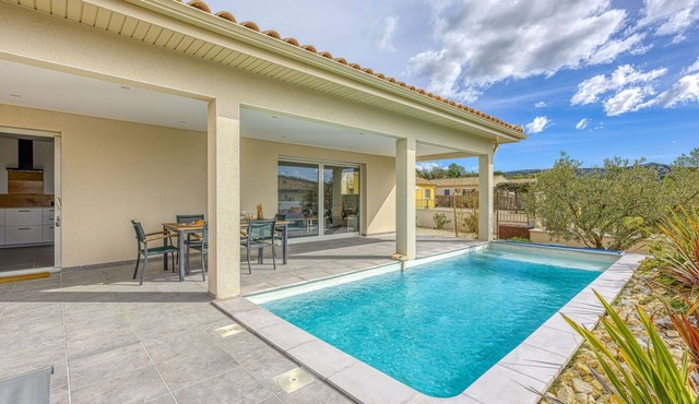 Beautiful private villa for 8 guests with A/C, WIFI, private pool, TV, terrace and panoramic view