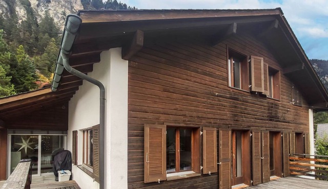 Beautiful private villa for 6 people with WIFI, TV, terrace, pets allowed and parking