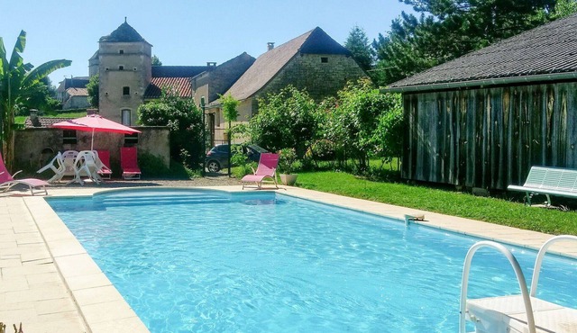 Beautiful private villa with private pool, TV, terrace, pets allowed, panoramic view and parking