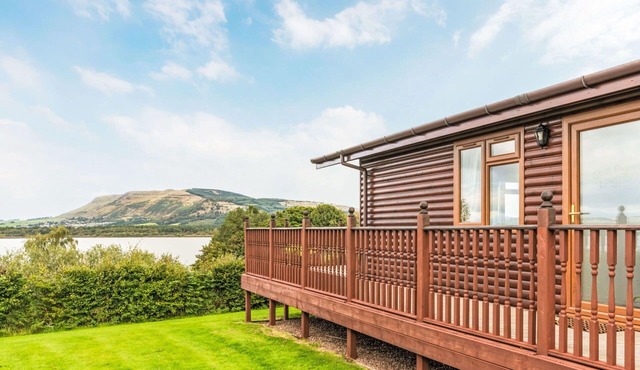 Beautiful private villa for 4 people with WIFI, TV, balcony and pets allowed