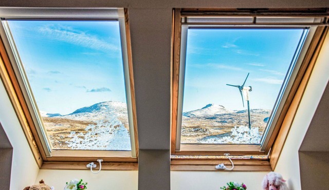 Beautiful private villa for 17 people with hot tub, WIFI, TV, patio and panoramic view