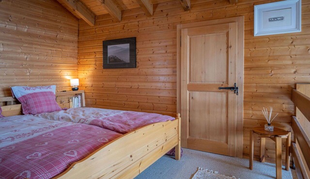 Beautiful private villa for 6 guests with WIFI, TV and terrace