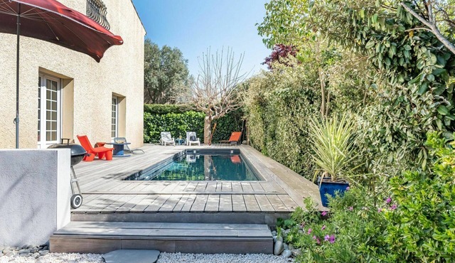 Beautiful private villa for 6 guests with A/C, private pool, WIFI, TV, terrace and parking