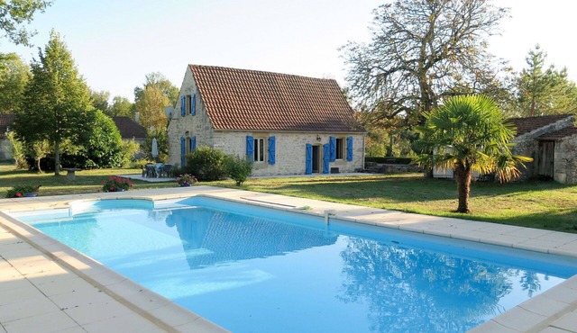 Beautiful private villa for 6 guests with private pool, WIFI, TV and terrace