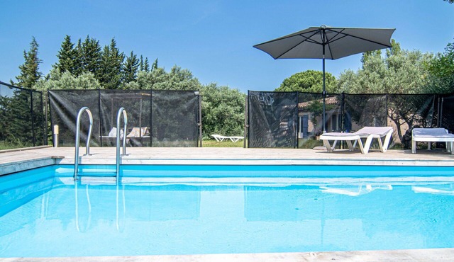 Beautiful private villa with WIFI, private pool, TV, terrace, pets allowed and panoramic view