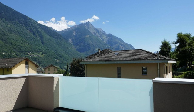 Beautiful private villa for 4 guests with WIFI, TV, patio, pets allowed, panoramic view and park...