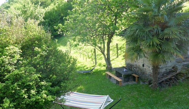 Beautiful private villa for 6 people with WIFI, TV and patio