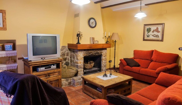 Beautiful private villa for 8 guests with WIFI, TV and terrace