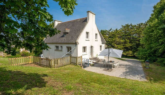 Beautiful private villa for 6 people with TV, terrace and parking