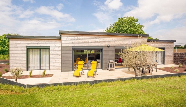 Beautiful private villa for 4 people with WIFI, terrace and parking