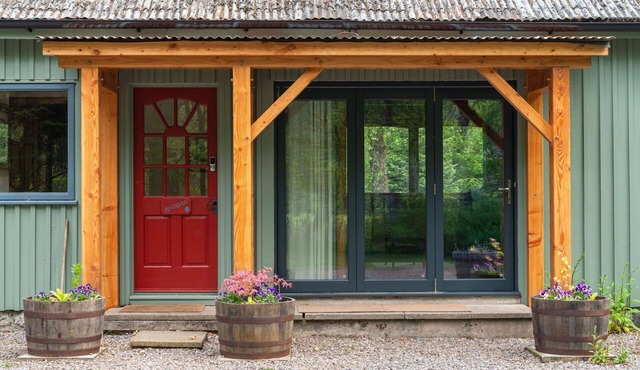 Beautiful private villa for 4 people with WIFI, hot tub, TV and pets allowed