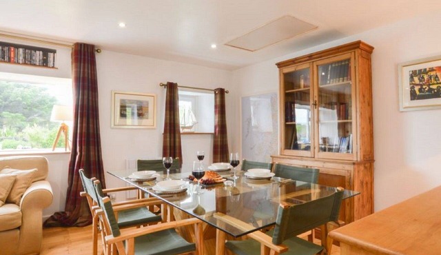 Beautiful private villa for 4 people with WIFI, TV and pets allowed