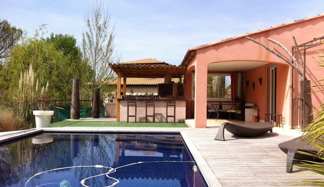 beautiful property in the Aix countryside