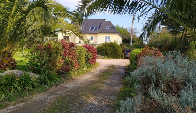 Beautiful property 180m² - 10 pers -Côte de Granit Rose, sandy beach