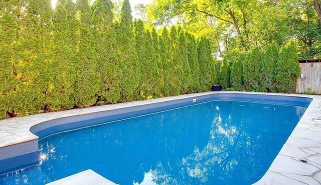 Beautiful Property In Historic Highland w/Hot Tub & Expansive Pool!