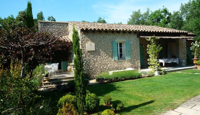 Beautiful Provencal villa with pool and jacuzzi