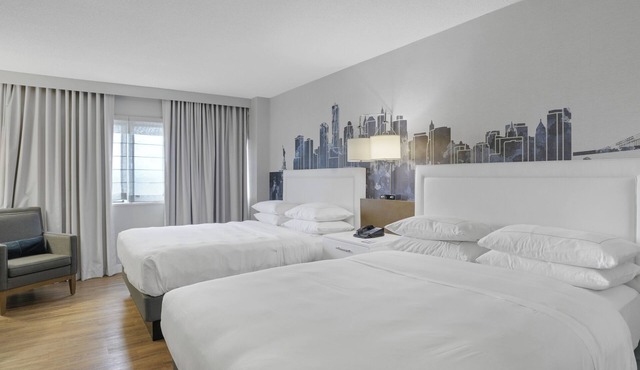 Beautiful Q/Q Hotel Rooms